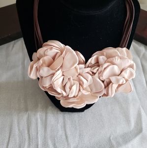 Rose Petal Chocker  NWOT